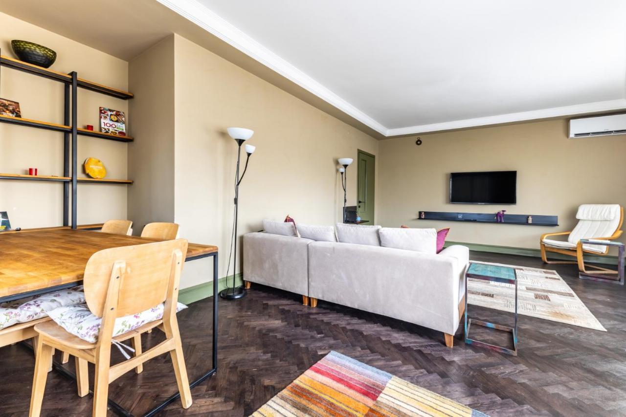 Daire Chic Flat W Balcony Bbq 10 Min To Emaar In Uskudar İstanbul